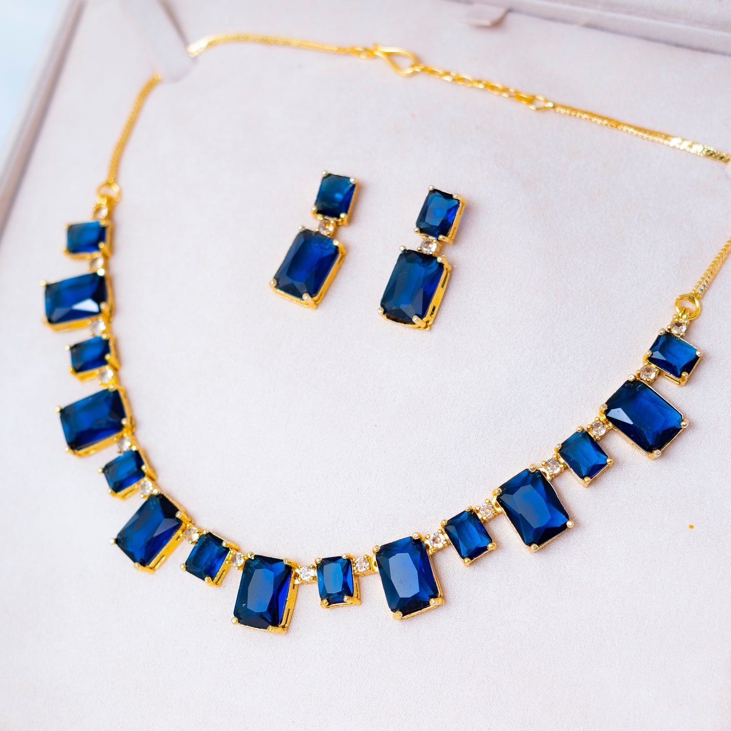 Blue Necklace Set