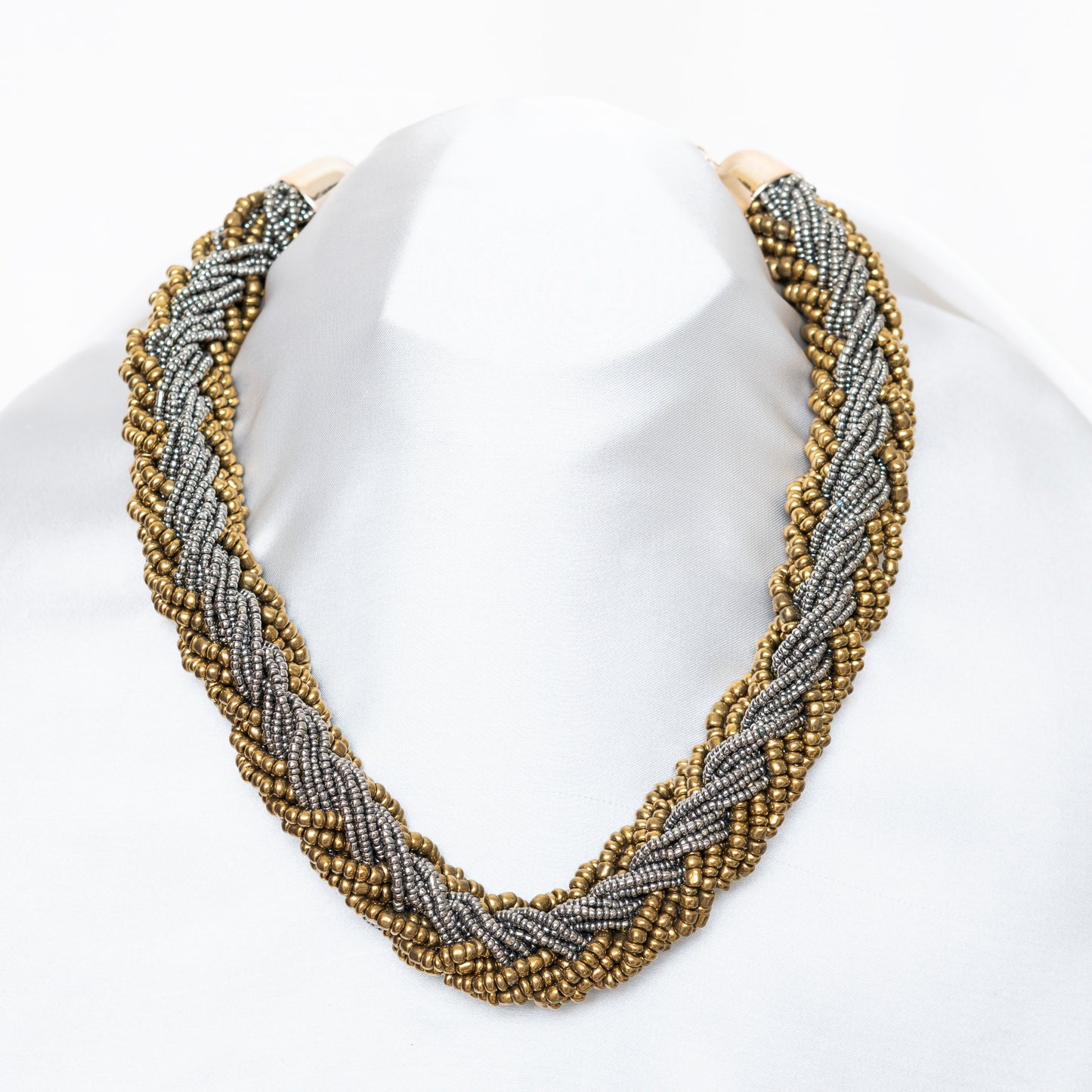 Golden n Silver Maal