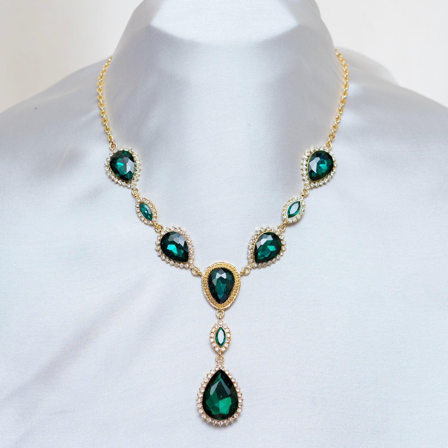 Green Necklace Set