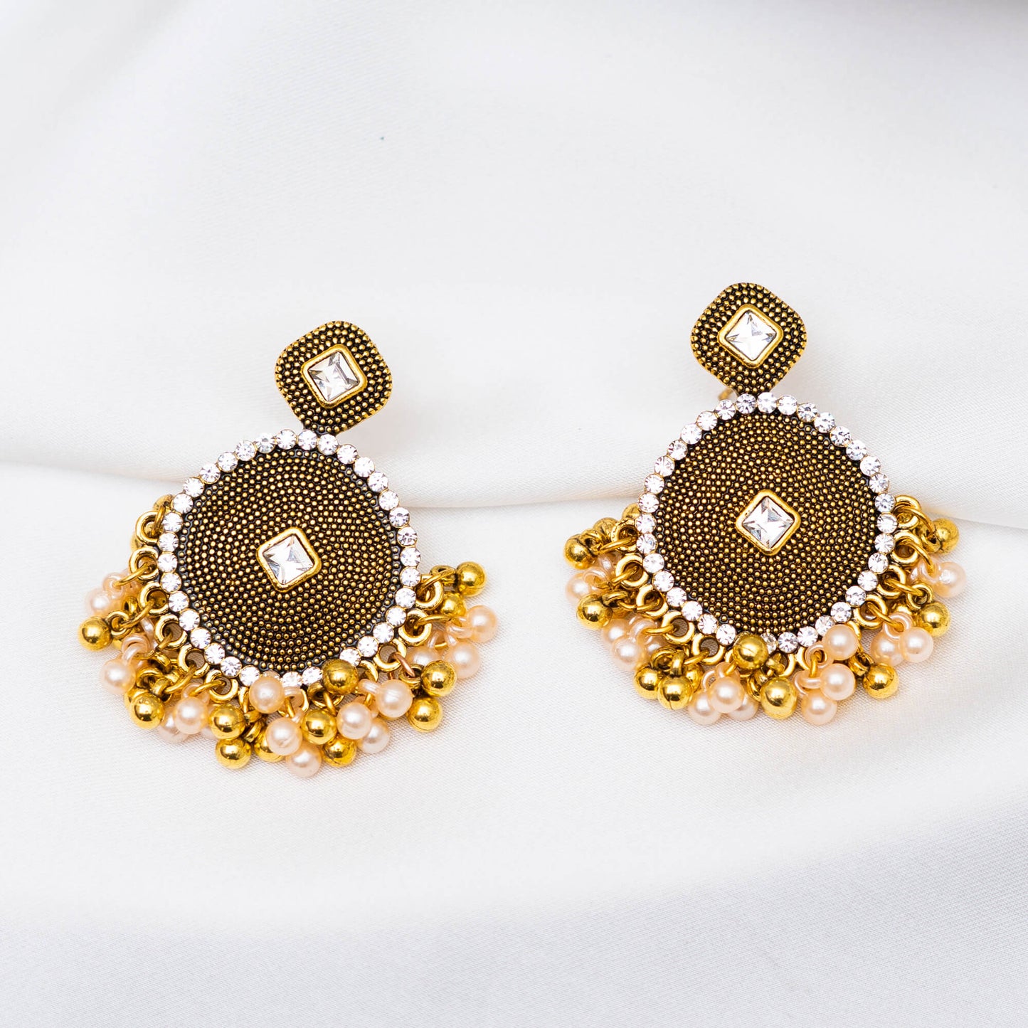 Gold N Pearl Earing