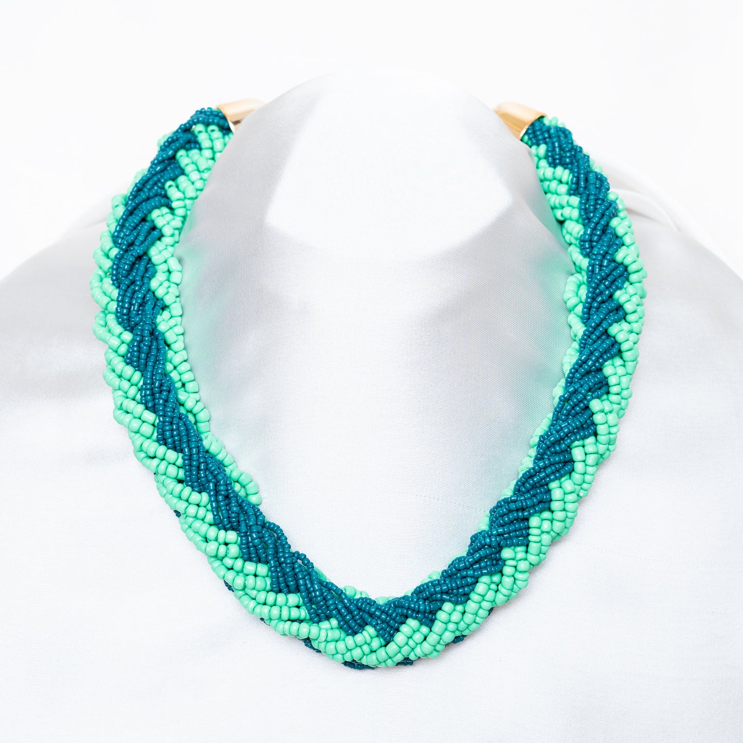 Blue N Green Maala