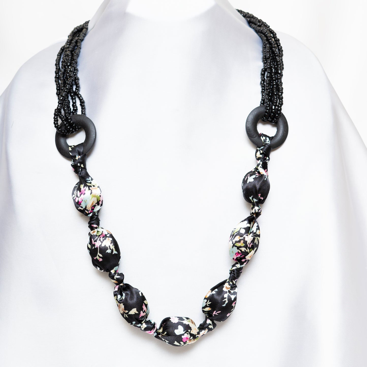 Black Polka Maala