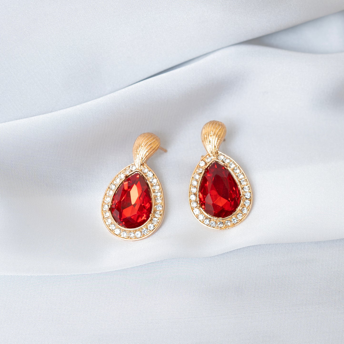 Red Crystals Necklace Set