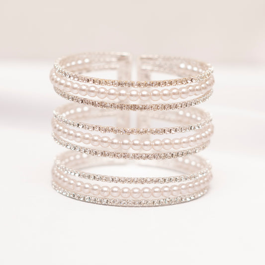 Pearls N Zirconia Bracelet (Adjustable size)
