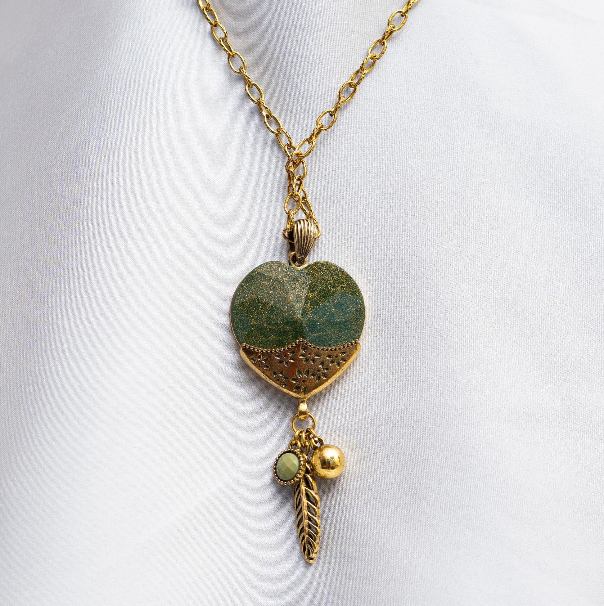 Green Pendant - Look Richie